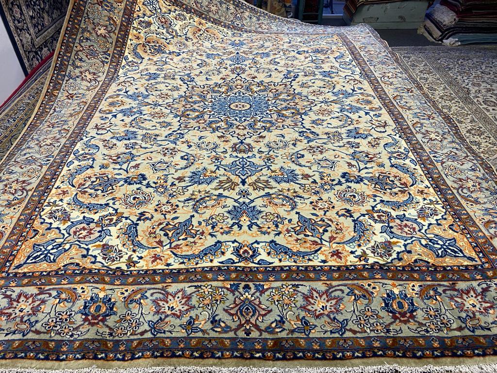 Kashan Kurk, Size:345x267, Handmade Fine Knotted, Kurk wool, vegetables dye with certificate of authenticity. Imported directly from Iran.