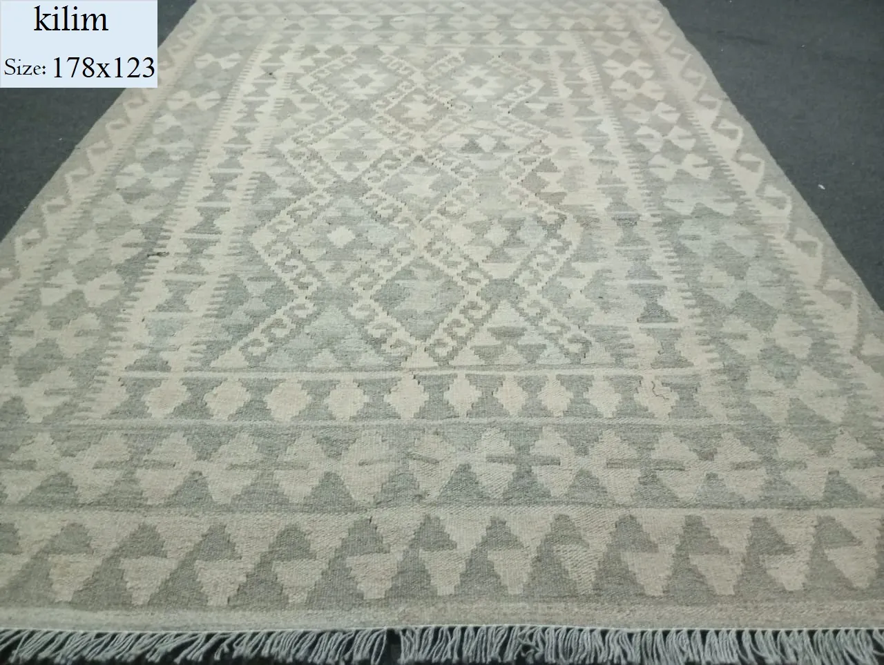 Kilim Khaki 178x123 cm, Natural wool and dye, Flat hand woven, With certificate of authenticity and exchange warranty.